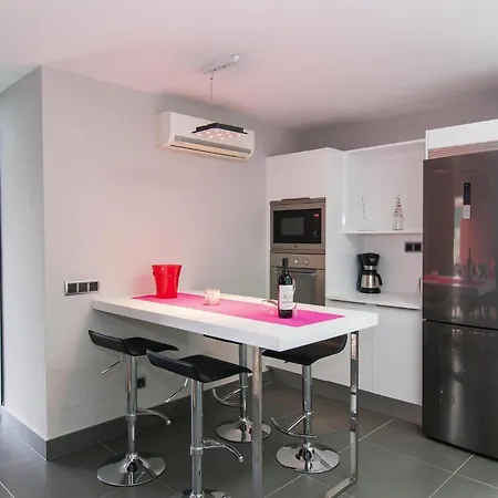 מלון Modern Holiday With Pool In Maspalomas 4*
