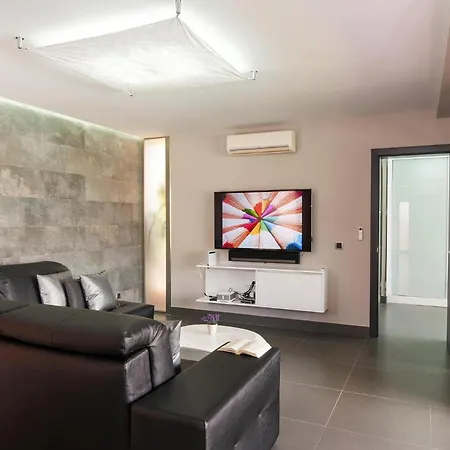 Modern Holiday With Pool In Maspalomas